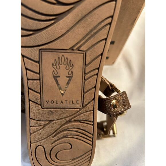 Volatile sandals size 9 shiny buckle - Picture 8 of 10